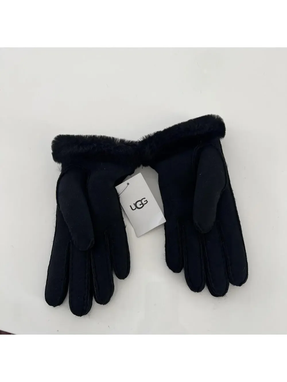 UGG  Womens Black Water Resistant Sheepskin Logo Gloves Size M